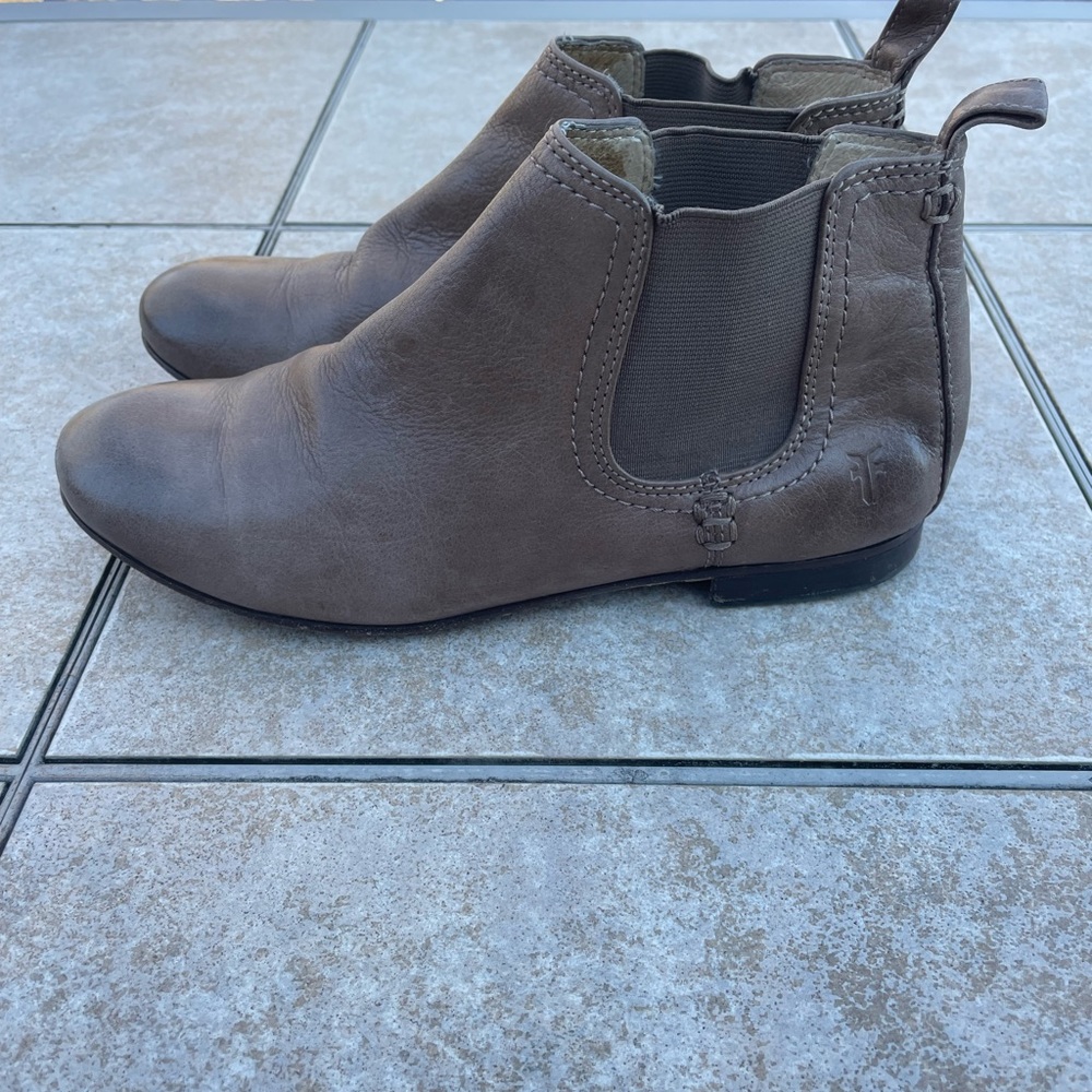 Frye Jillian Chelsea boots